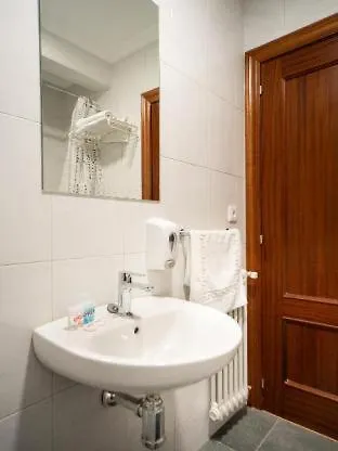 Uria Гостьовий будинок 2*