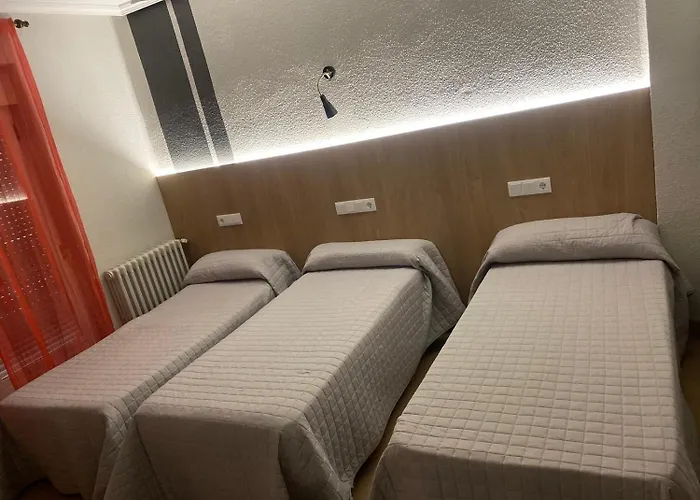 Casa de hóspedes Uría 2*